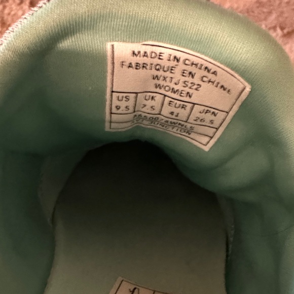 Avia Women’s Slip-On Walking Sneakers – Size 9.5 - Picture 4 of 4